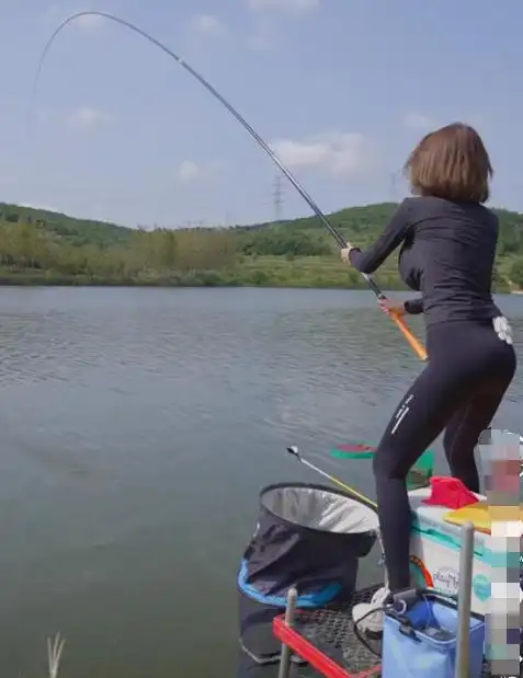网红聂小雨黑料视频在哪里找到,_网红撞脸明星_聂小雨痞幼猴哥三角恋