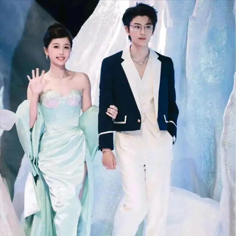 有黑料但是还在娱乐圈的明星,_虞书欣事件 pf 合作艺人 粉丝文化娱乐生态